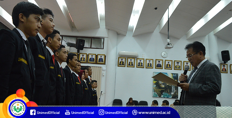 Rektor Lantik Senat Mahasiswa Periode 2018-2019