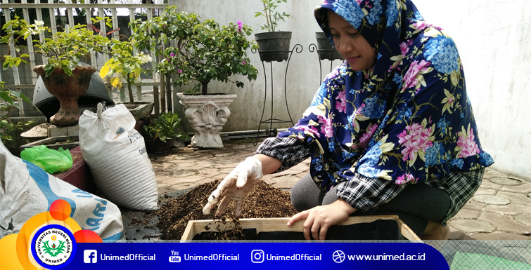 Mahasiswa Unimed Beri Pelatihan Urban Farming Kepada Masyarakat Medan Helvetia