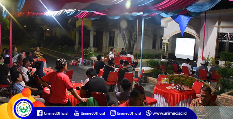 Rektor Bersama Civitas Unimed Nobar Final Piala Dunia 2018