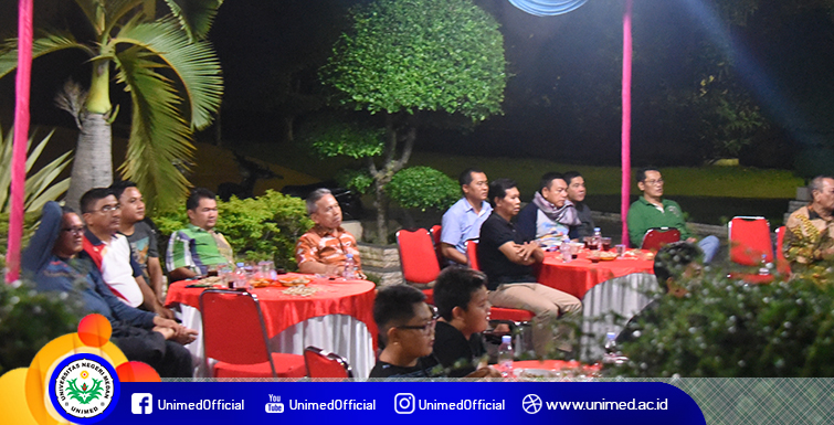 Rektor Bersama Civitas Unimed Nobar Final Piala Dunia 2018