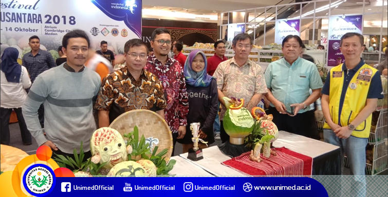 Mahasiswa Tata Boga FT Unimed Juara 1 dan 2 Lomba Fruit Carving Festival Buah Nusantara 2018