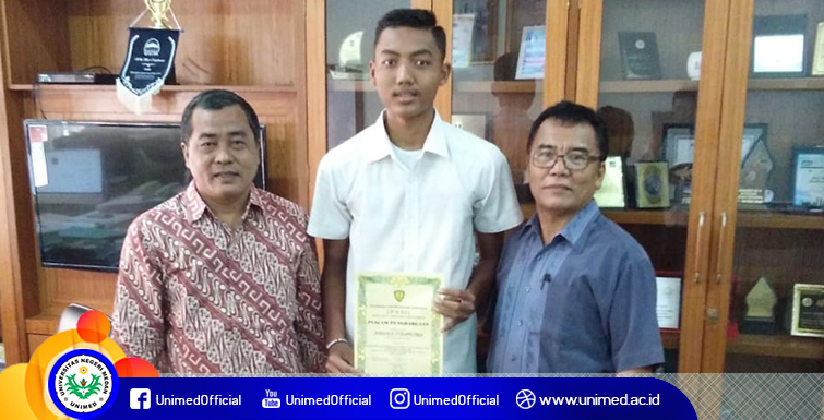 Mahasiswa FE Unimed Raih Juara 3 Lompat Jauh KEJURDA di Surabaya