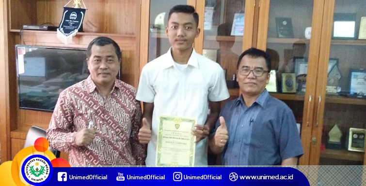 Mahasiswa FE Unimed Raih Juara 3 Lompat Jauh KEJURDA di Surabaya