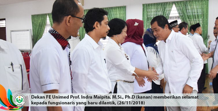 Dekan FE Lantik 8 Fungsionaris Periode 2018-2022