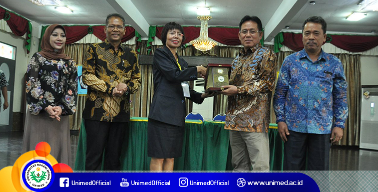 Tingkatkan Kemampuan Dosen PEKERTI/AA, STIKES Mitra Husada Medan Gandeng Unimed