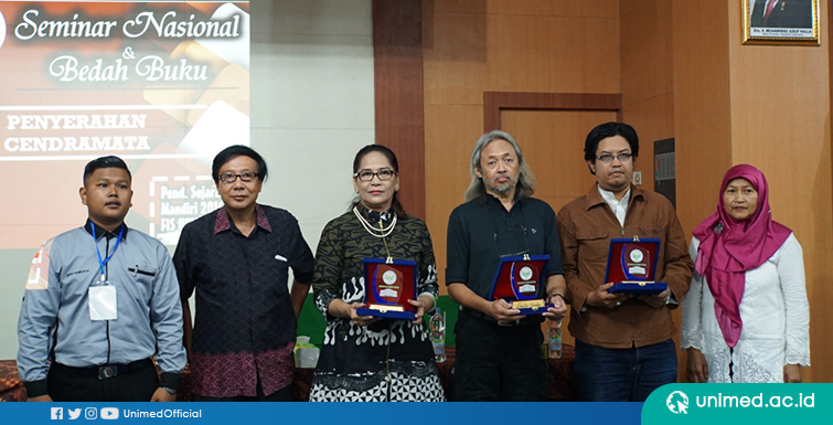 Jurusan Sejarah Unimed Bedah Buku Roman Medan