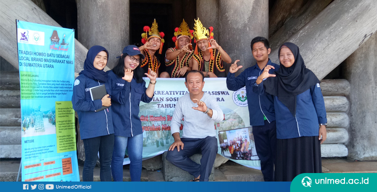 Mahasiswa Unimed Membongkar Life History Tradisi Hombo Batu Nias