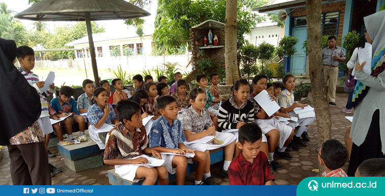 Mahasiswa Unimed Membuat Buku Saku Untuk Mendukung GGN Kaldera Toba