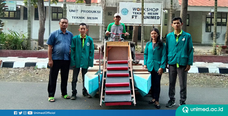 Toba Lake Trash Cleaners Atasi Sampah di Danau Toba