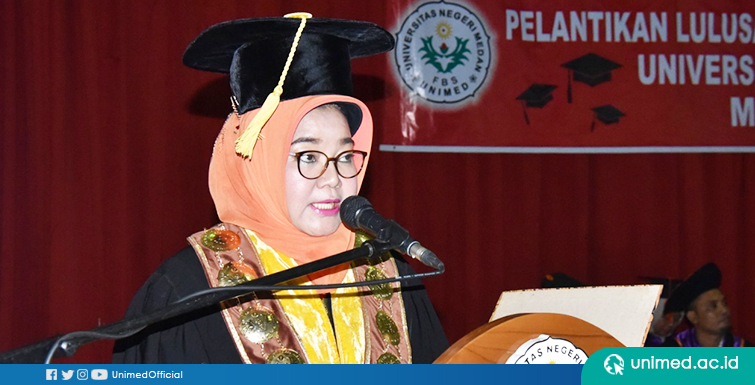 Dekan FBS Lantik 202 Sarjana Unggul