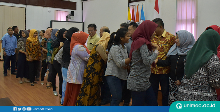 Rektor UNIMED Berangkatkan Mahasiswa Bersaing ke PIMNAS 32 di Bali dan IMT-GT 21 di Thailand