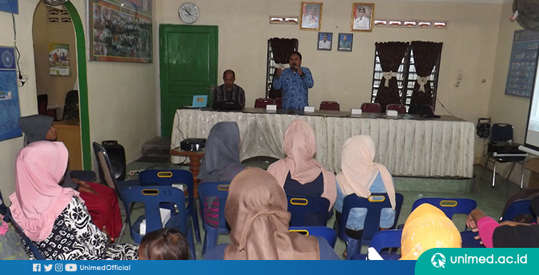 UNIMED Bantu Pengrajin Kerajinan Anyaman di Pantai Cermin Menuju Pasar Internasional