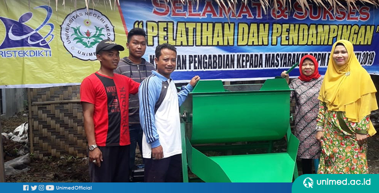 Ketua DWP Unimed Beri Pelatihan Urban Farming Pada Masyarakat Kota Medan