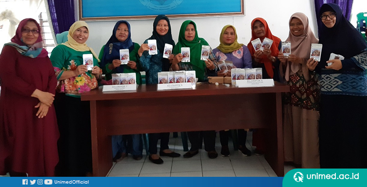 Dosen UNIMED Berdayakan Ibu – Ibu PKK dan Karang Taruna dalam pengolahan Tanaman Obat Keluarga (TOGA).