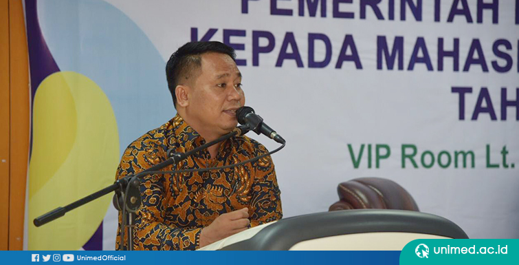 Bupati Labura Serahkan Beasiswa untuk Mahasiswa UNIMED Asal Labura