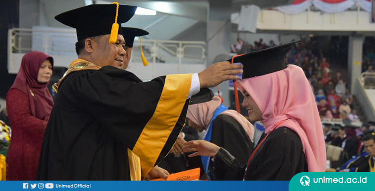 Rektor UNIMED Wisuda 910 Lulusan yang Siap Wujudkan Indonesia Maju