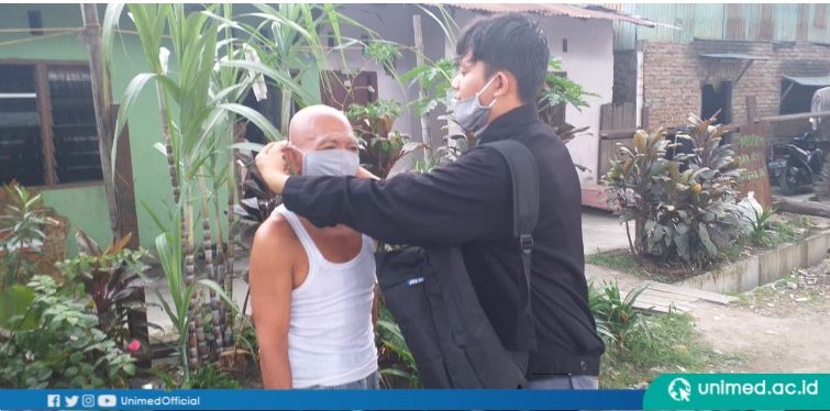 UKMKP UNIMED Gelar Aksi Peduli 1000 Masker dan 100-an Hand Sanitizer