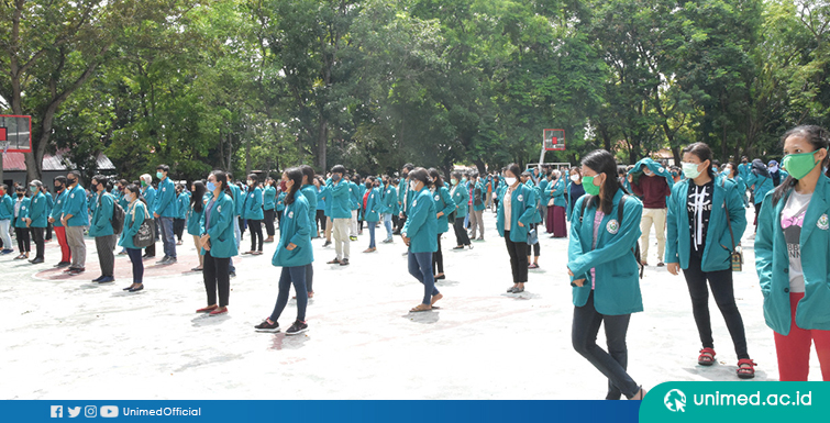 Gugus Tugas Covid-19 Pemprovsu dan SEMA UNIMED Beri Bantuan Sembako pada 493 Mahasiswa