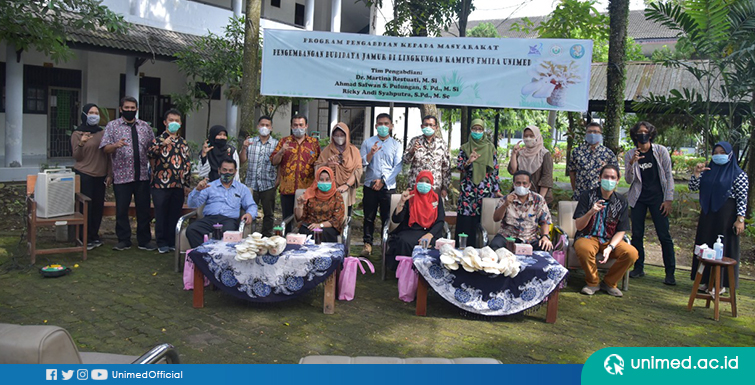 Dosen Biologi FMIPA Unimed kembangkan Budidaya Jamur Tiram di Kampus