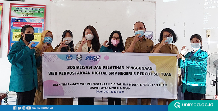 Tim PKM-PM UNIMED Beri Pelatihan Web Perpustakaan Digital di SMP N 5 Percut Sei Tuan, Deli Serdang