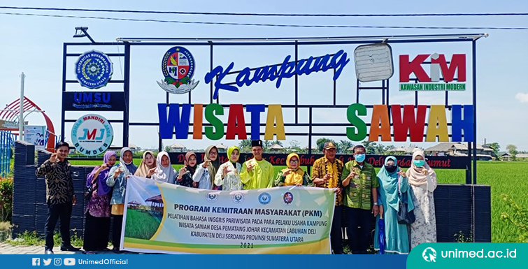 Dosen FBS UNIMED Beri Pelatihan Bahasa Inggris di Kampung Wisata Desa Pematang Johar