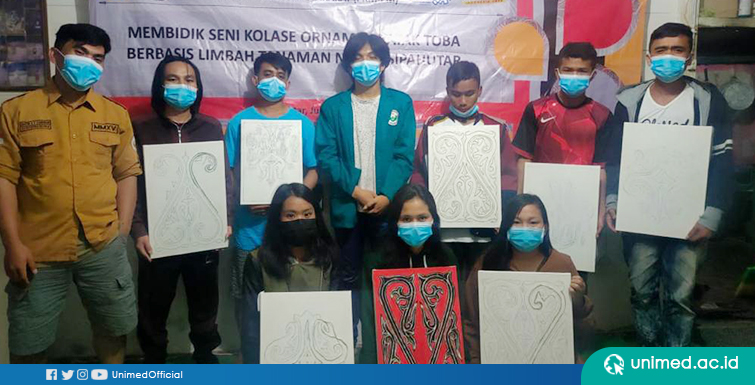 Tim PKM Unimed Gelar Pelatihan Seni Kolase Batak Toba Berbasis Limbah Nanas Sipahutar