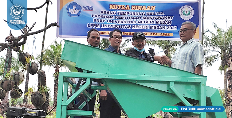 Dosen FT UNIMED Beri Pendampingan kepada Pengusaha Arang Tempurung Kelapa di Deli Serdang