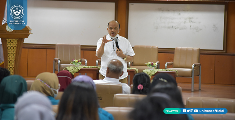 Wakil Rektor III Ajak Dosen Pembimbing dan Mahasiswa Kompak dalam Menyelesaikan PKM