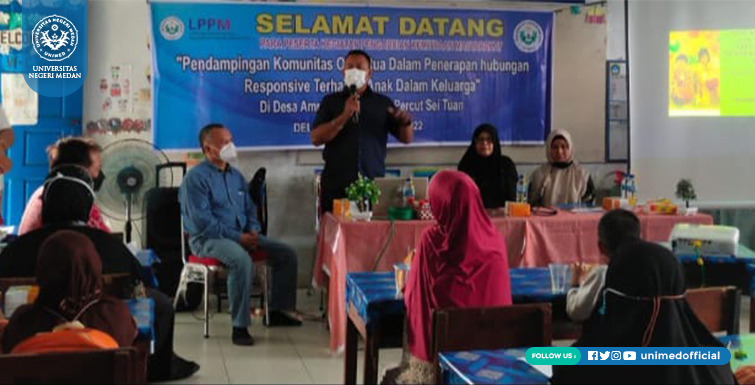 Dosen UNIMED Berikan Pendampingan Pentingnya Peranan Keluarga Bagi Anak pada Orang Tua di Desa Amplas